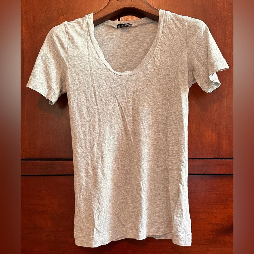 LADIES THEORY VINTAGE GRAY STRETCH FITTED T-SHIRT - PETITE